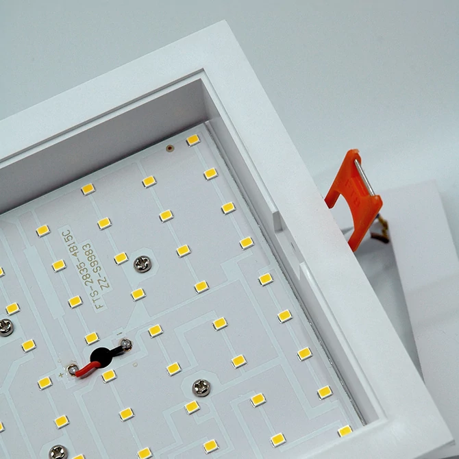 CAPRI GLASS S 18W 4500K szögletes mélysugárzó