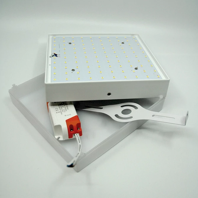 FSL DELUX S106 24W 4000K felületre szerelhető szögletes mélysugárzó