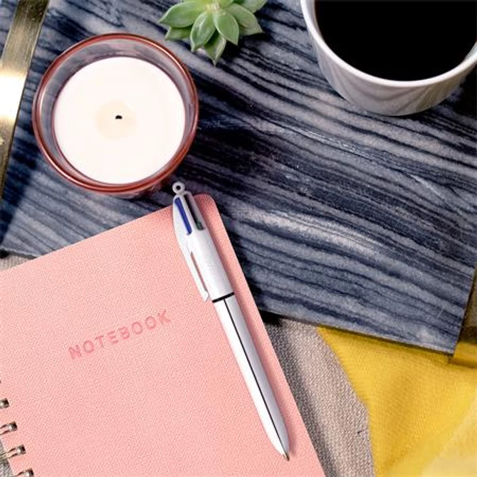 Golyóstoll, 0,32 mm, nyomógombos, négyszínű, BIC 