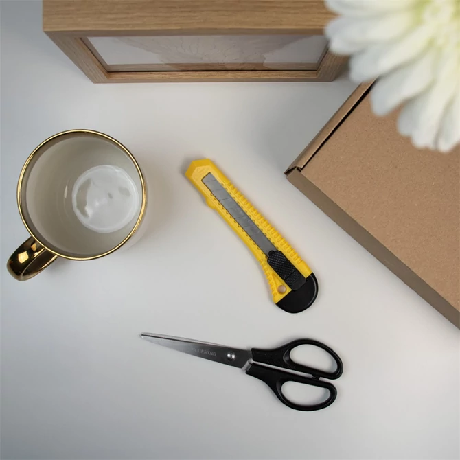 Barkácskés 18mm, nagy műanyag