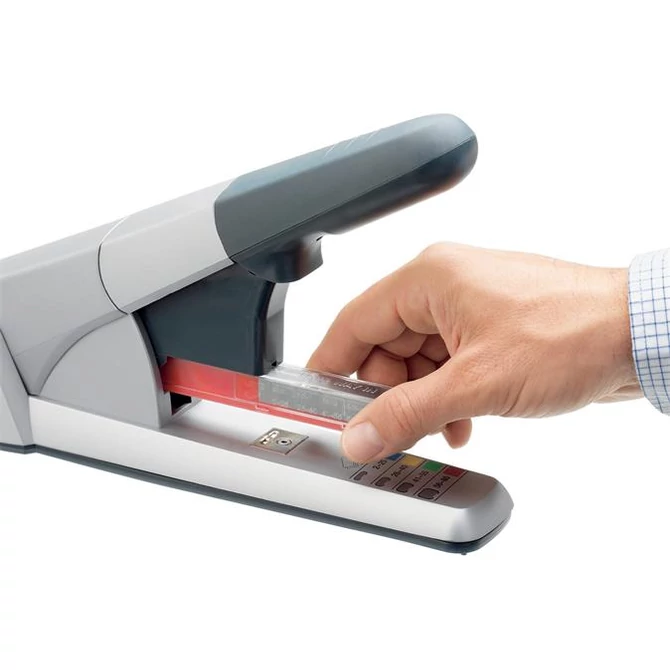 Tűzőgép, nagyteljesítményű, 80 lap, LEITZ 