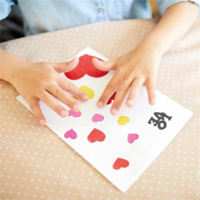 Bélyegző, kirakós, 10 motívummal, 