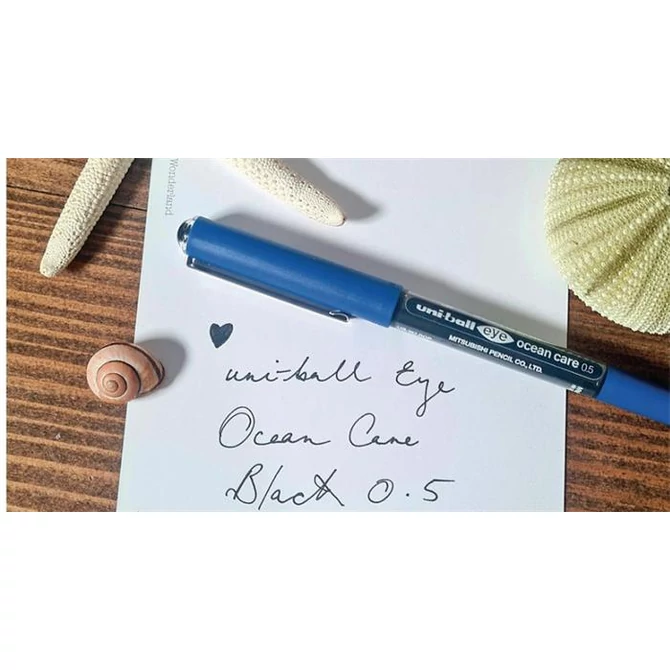 Rollertoll UNI UB-150 rop ocean care 0.5 mm fekete