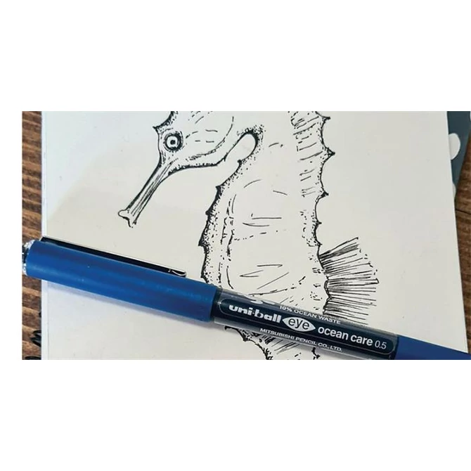 Rollertoll UNI UB-150 rop ocean care 0.5 mm fekete