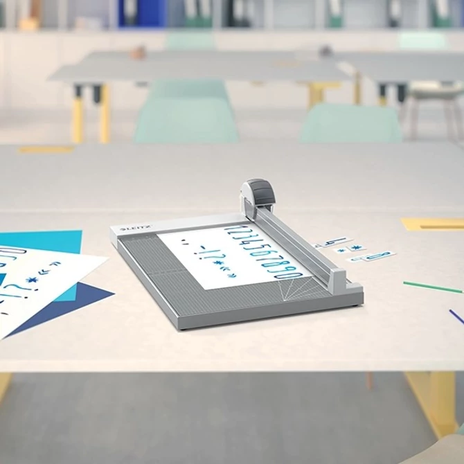 Vágógép, görgős, A4+, 15 lap, LEITZ 